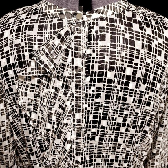 CHICO’S WOMENS SHEER PEPLUM RUFFLE BLOUSE BLACK WHITE GOLD METALLIC SZ 20 - Picture 5 of 10